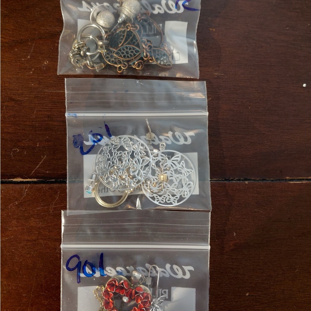 Assorted Earrings Set - image 8